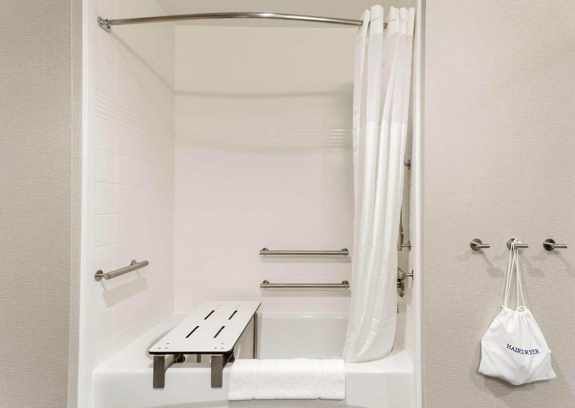 Hampton Inn Madison, Oh Zewnętrze zdjęcie
