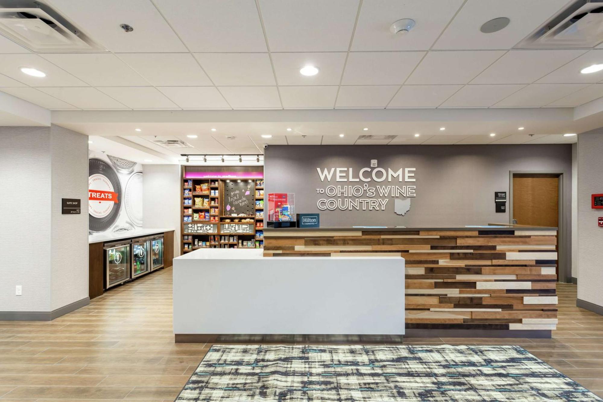 Hampton Inn Madison, Oh Zewnętrze zdjęcie