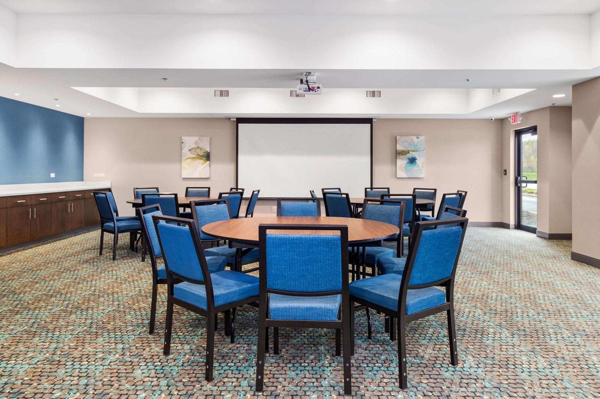 Hampton Inn Madison, Oh Zewnętrze zdjęcie